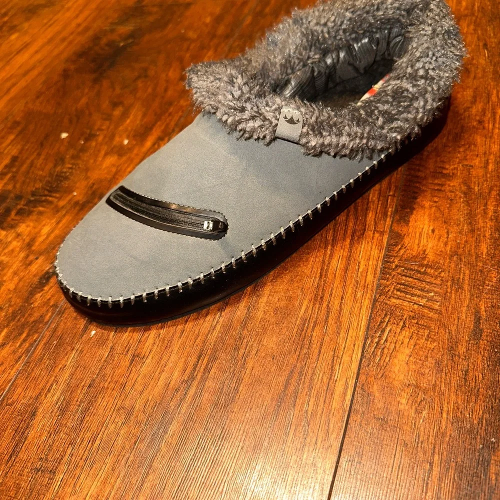 Freewaters Men’s Perfect Fit Slippers House Shoes Grey Slip On Shoes US12 EU46